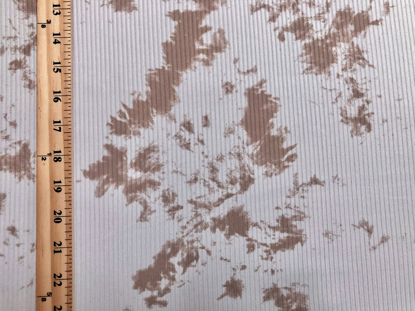Soft Rib Knit Tie-Dye (Ivory/Taupe) – Poly/Rayon/Spandex, 4-Way Stretch, 60″ Wide, Sold by the Yard (PRRTD03)
