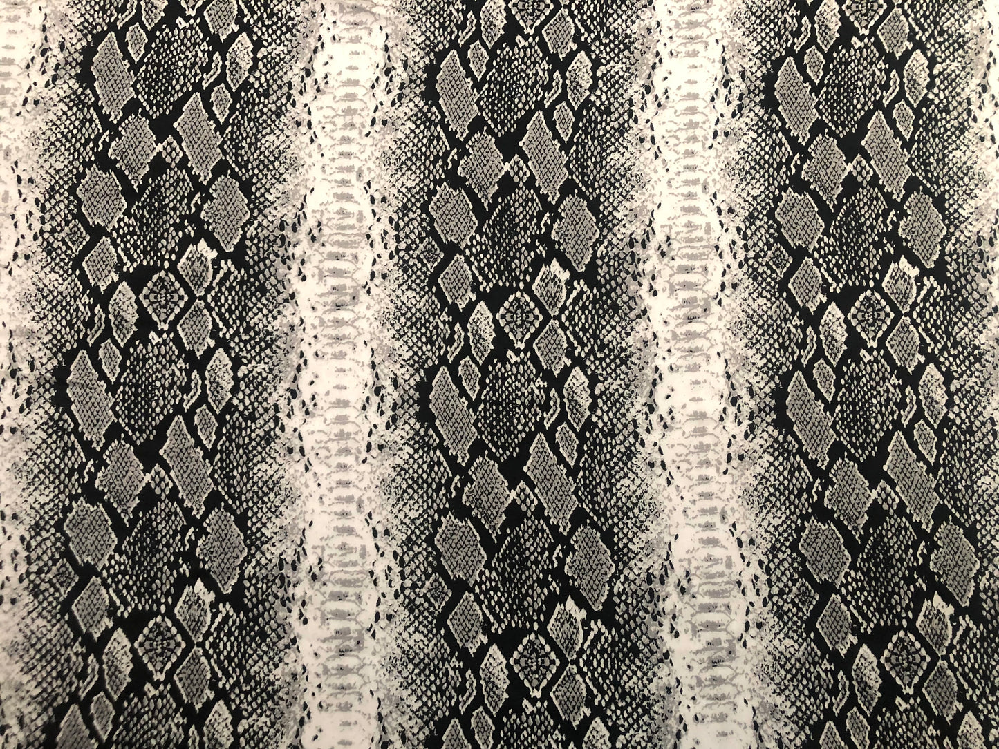 Black & White Snake Print Poly Dobby Georgette — Airy Drape, Soft Matte Texture | 56″ Wide | 100% Polyester | By the Yard (PDBPR02)