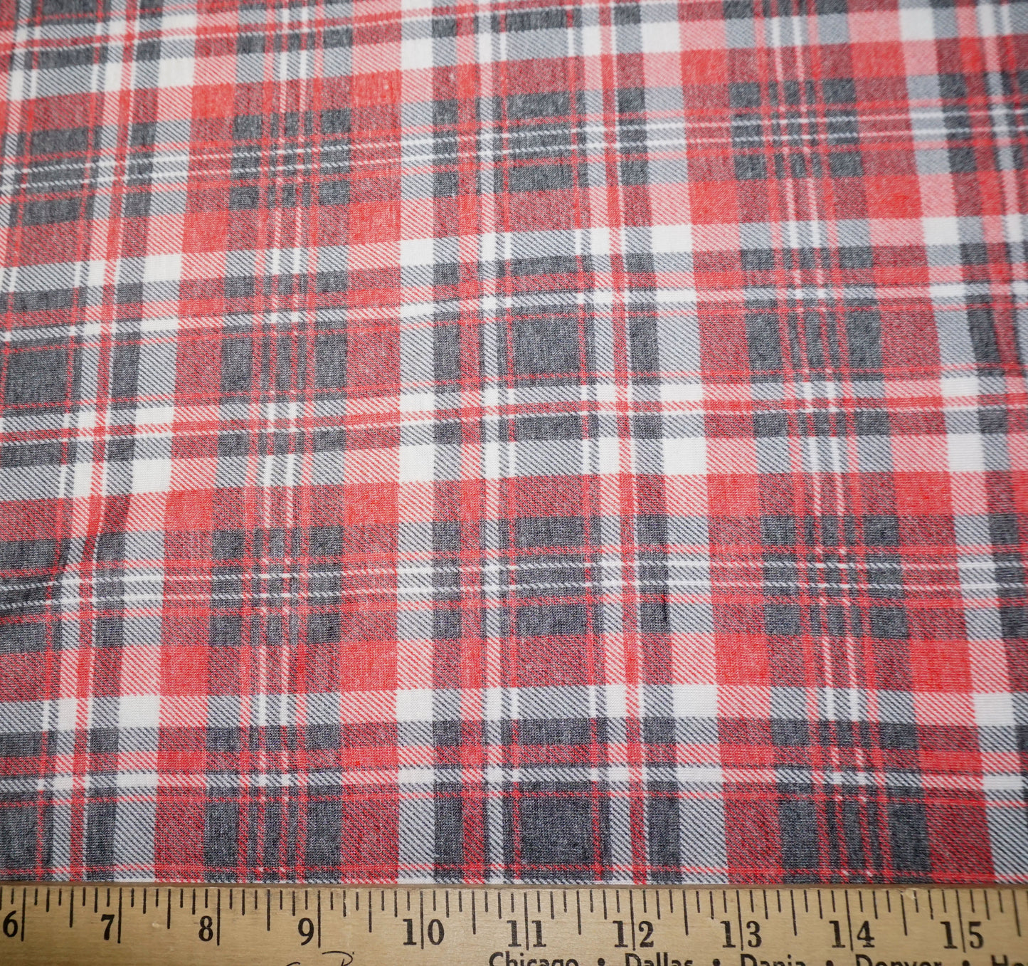 Red Gray White Plaid Jersey Knit Fabric – Poly Rayon Spandex Blend – 65% Polyester / 32% Rayon / 3% Spandex – 58″ Wide – Sold by the Yard (PRSXPR010)