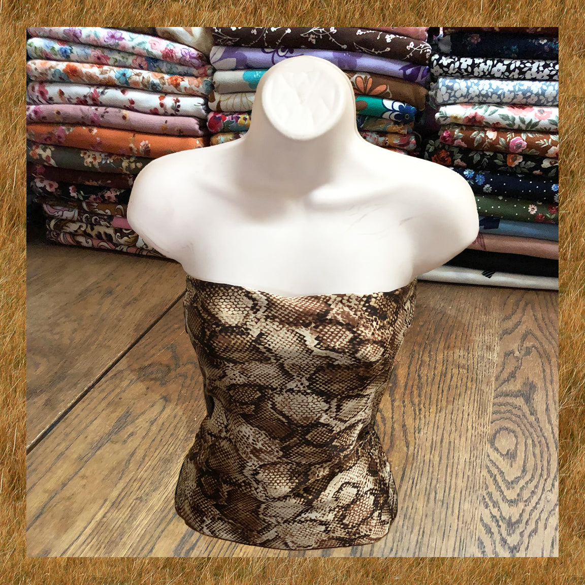 Snake Print Poly Dobby Georgette — Airy Drape, Soft Matte Texture | 56″ Wide | 100% Polyester | By the Yard (PDBPR01)