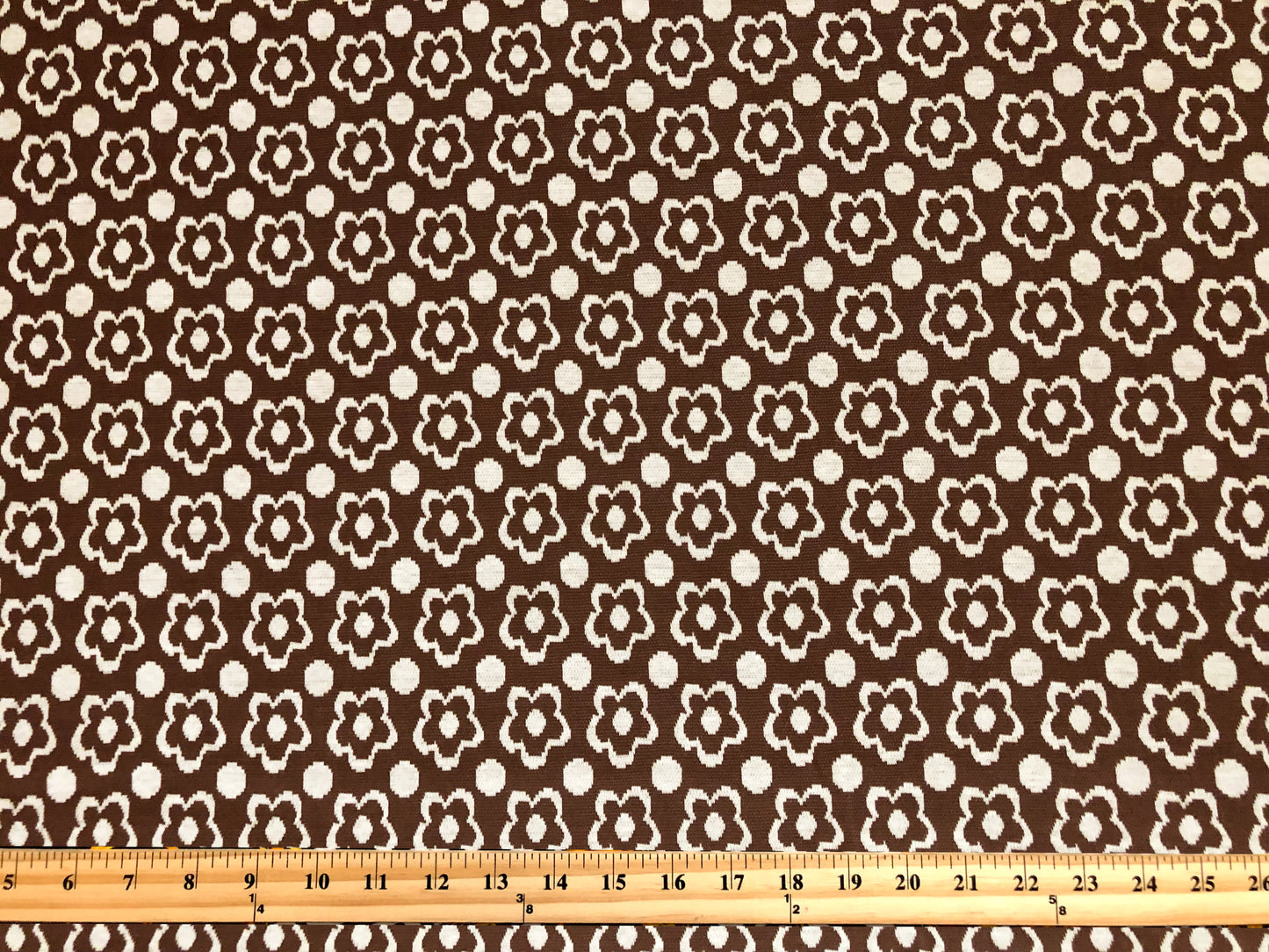 Jacquard Knit Fabric – Brown Daisy Dot – 2-Way Stretch, 240 GSM, 58" Wide – Sold by the Yard (JQKPR01)