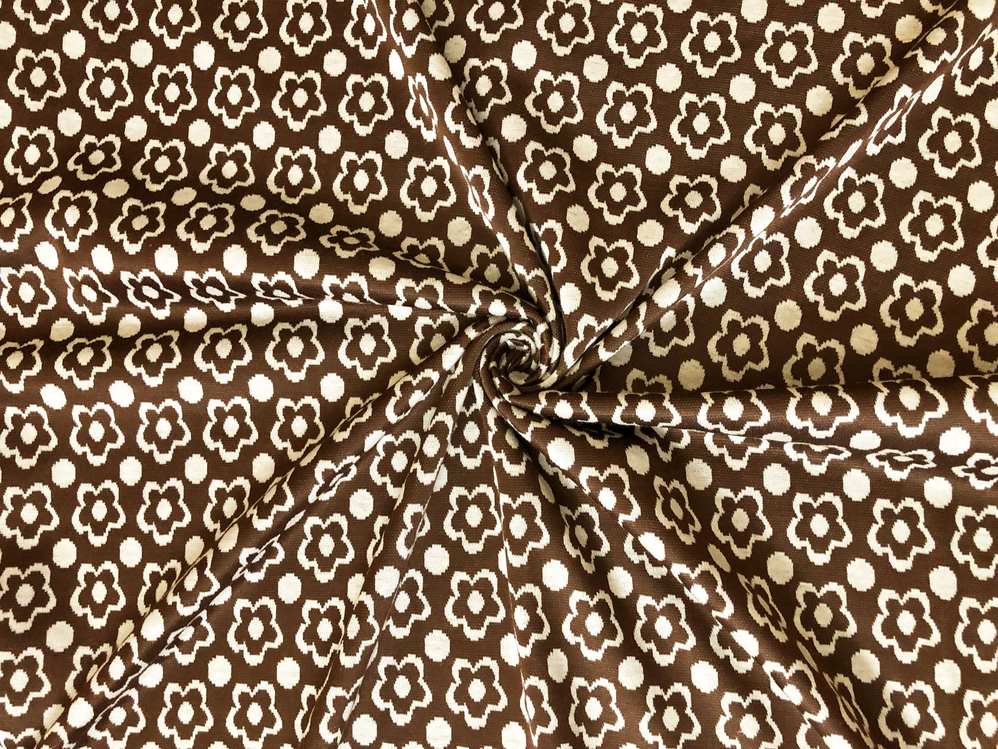 Jacquard Knit Fabric – Brown Daisy Dot – 2-Way Stretch, 240 GSM, 58" Wide – Sold by the Yard (JQKPR01)
